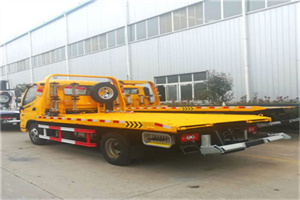 万州区附近拖车救援搭电